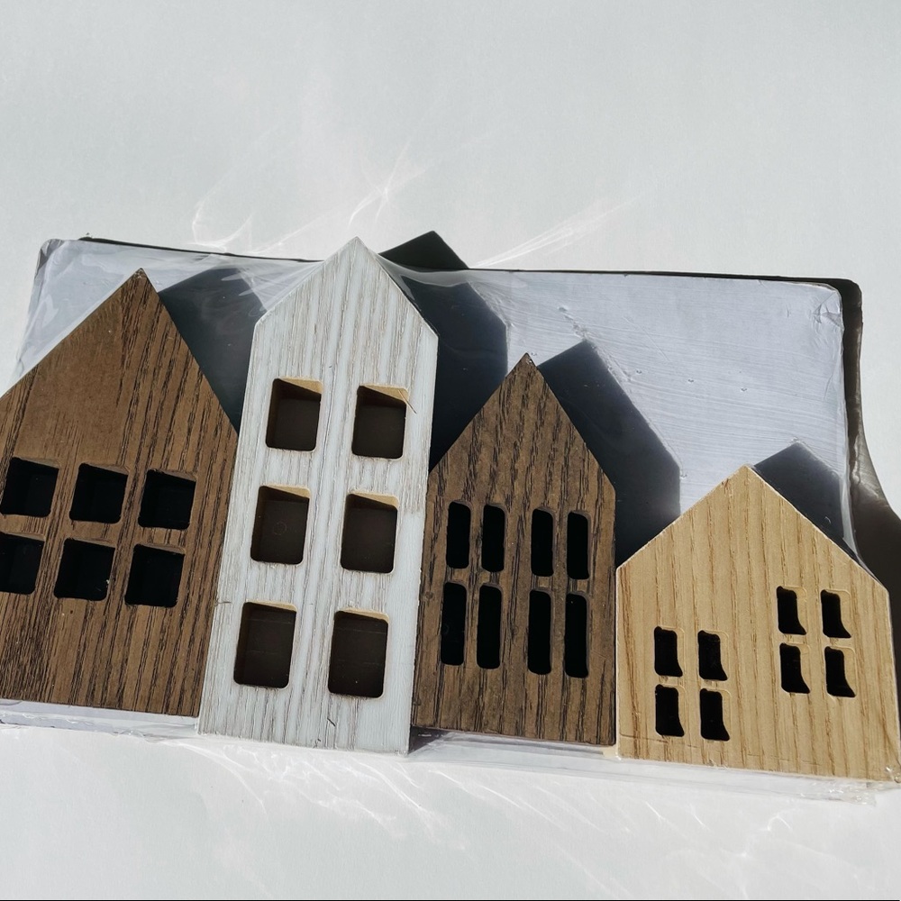 WOODEN HOUSES with natural finish